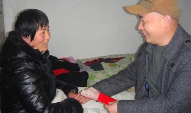 重庆88858cc永利官网集团开展“送温暖”运动扎实有用