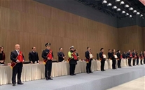 正定公司总司理张龙平被授予正定县“情形；は冉∥宜郊摇鄙称呼