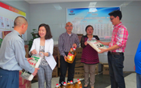 一年一度“五一”至，节日慰问暖人心